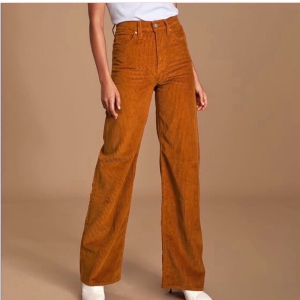 Levi’s Ribcage Wide Leg Corduroy